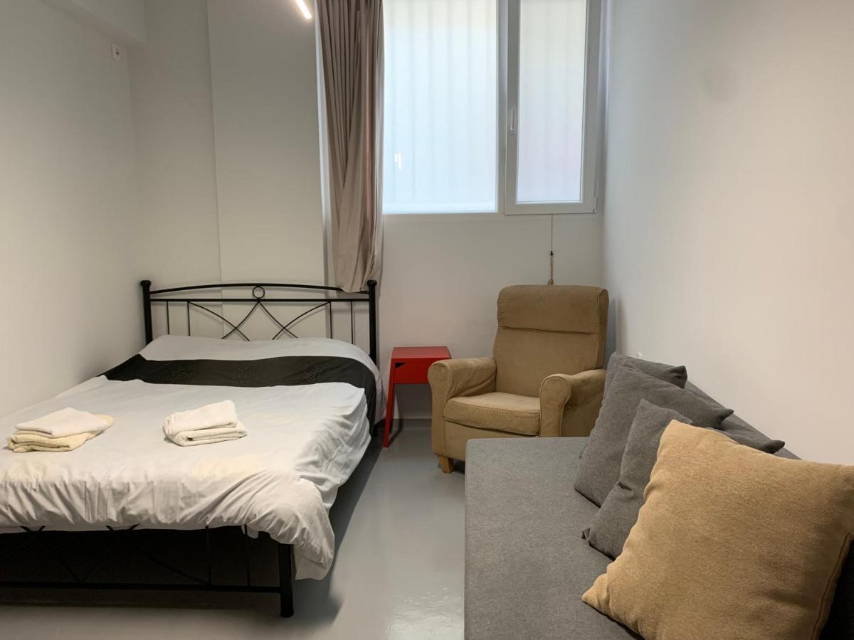 Holodek Apartments Ground & Semibasement Атина Екстериор снимка